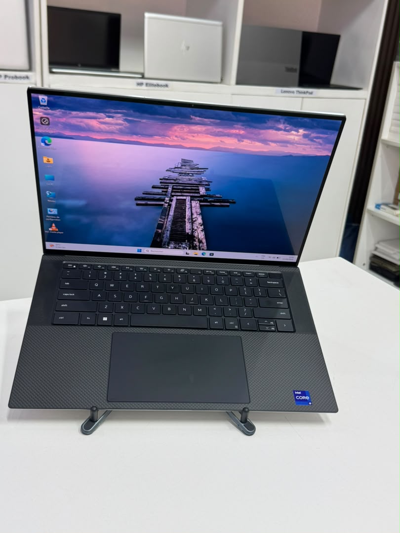 Dell XPS 15 9520 —