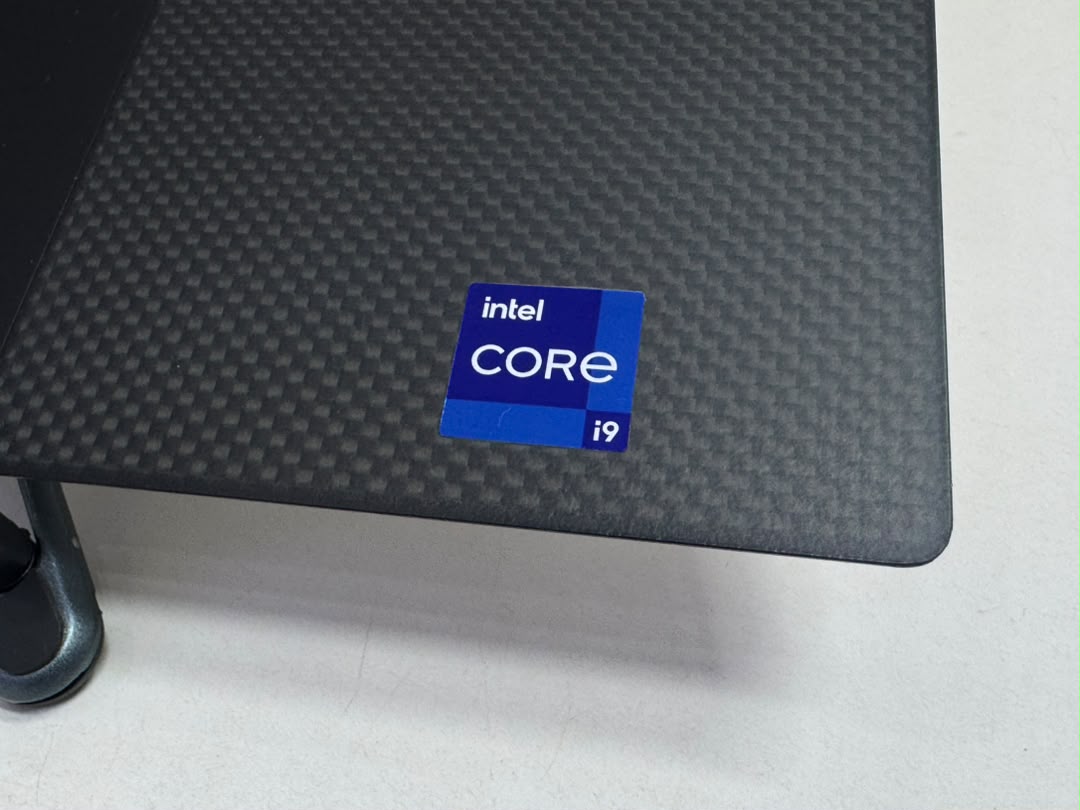 Dell XPS 15 9520 —